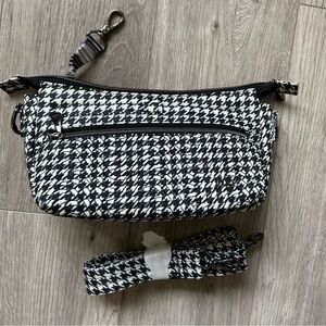 EUC LUG Dash Classic Crossbody in Micro Houndstooth